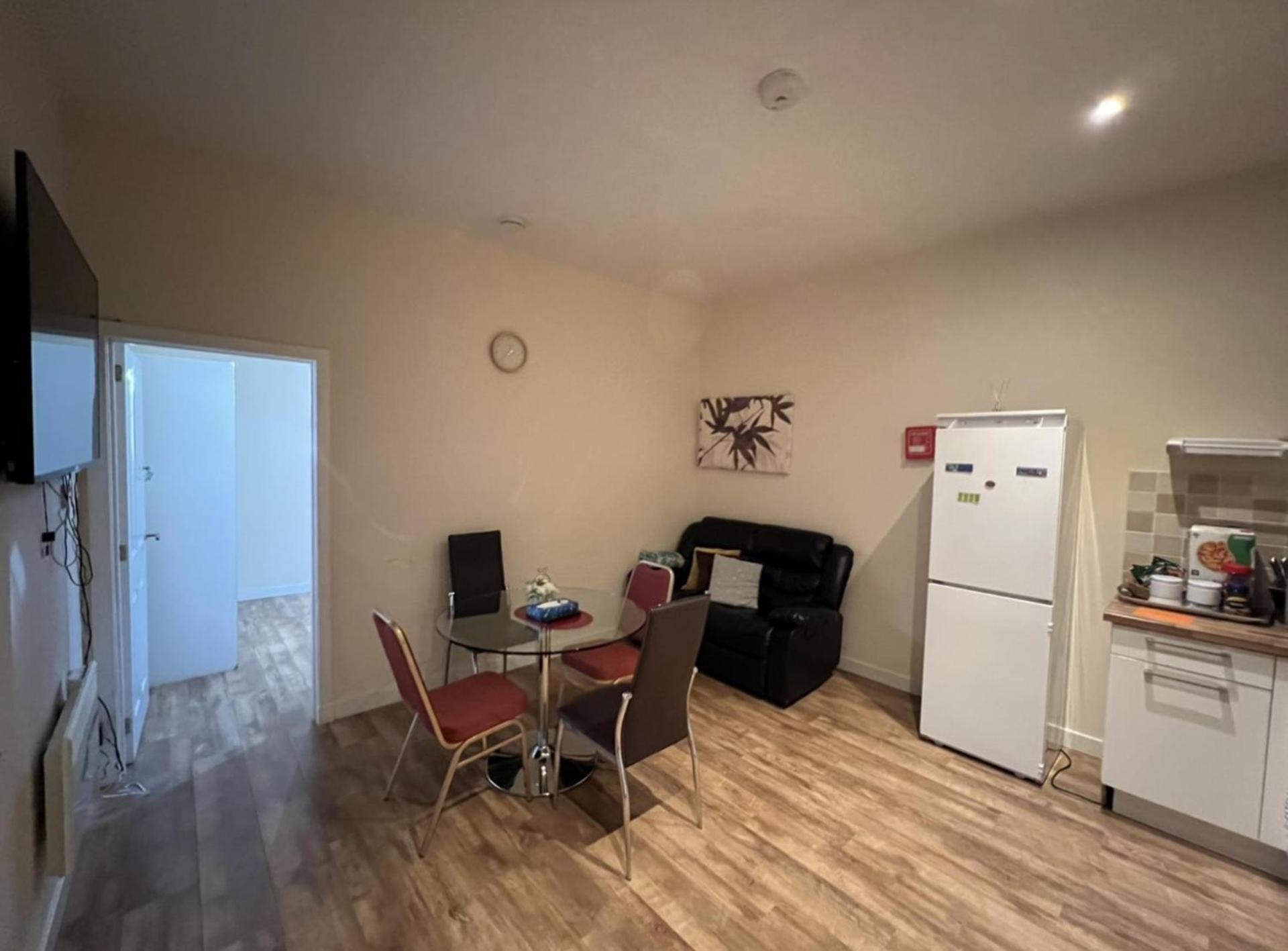 Aberdeen Stay Central 2-Bedrooms Apt-No Party Exterior foto